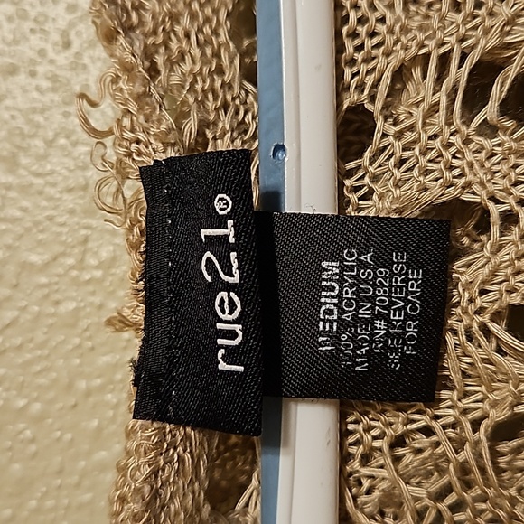 Rue 21 Boho Cover Up Kimono Shawl with Hood - Picture 6 of 6